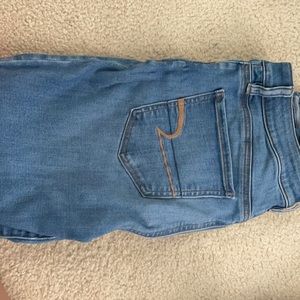 American Eagle Jeans size 8, short